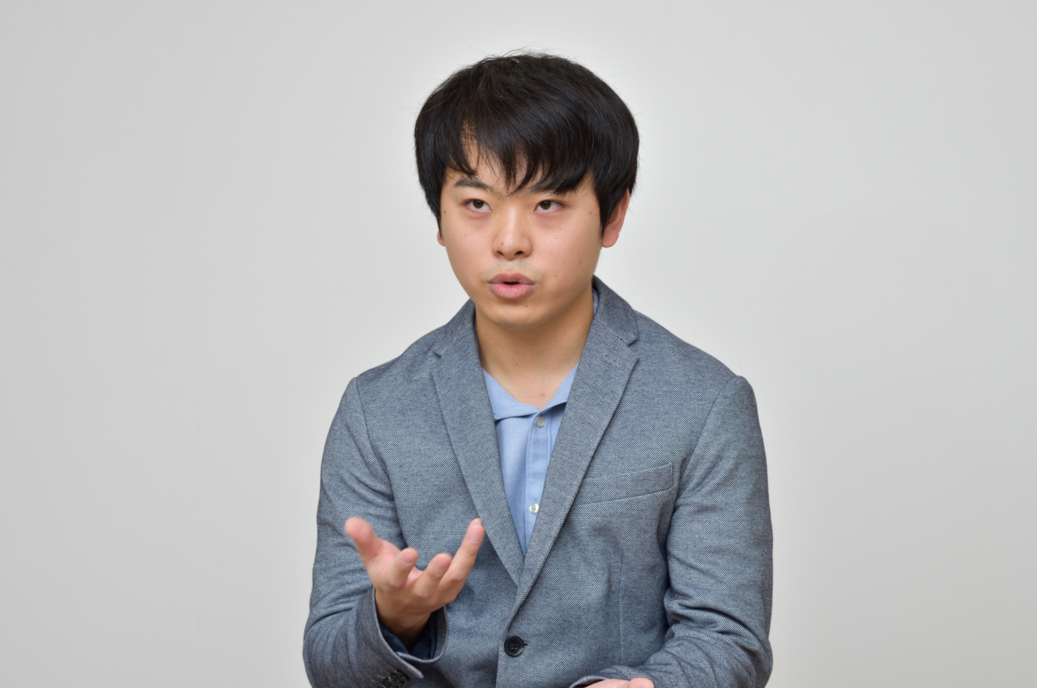 テアトルアカデミーのYouTuber講座講師、あざっすロナウド先生